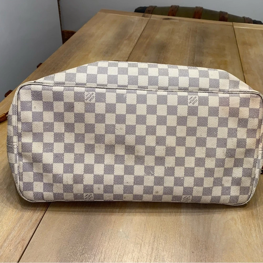 Louis Vuitton Never-full Large White and Gray Checkered Tote
